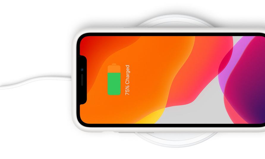 iPhones will soon automatically time charging to use cleaner energy