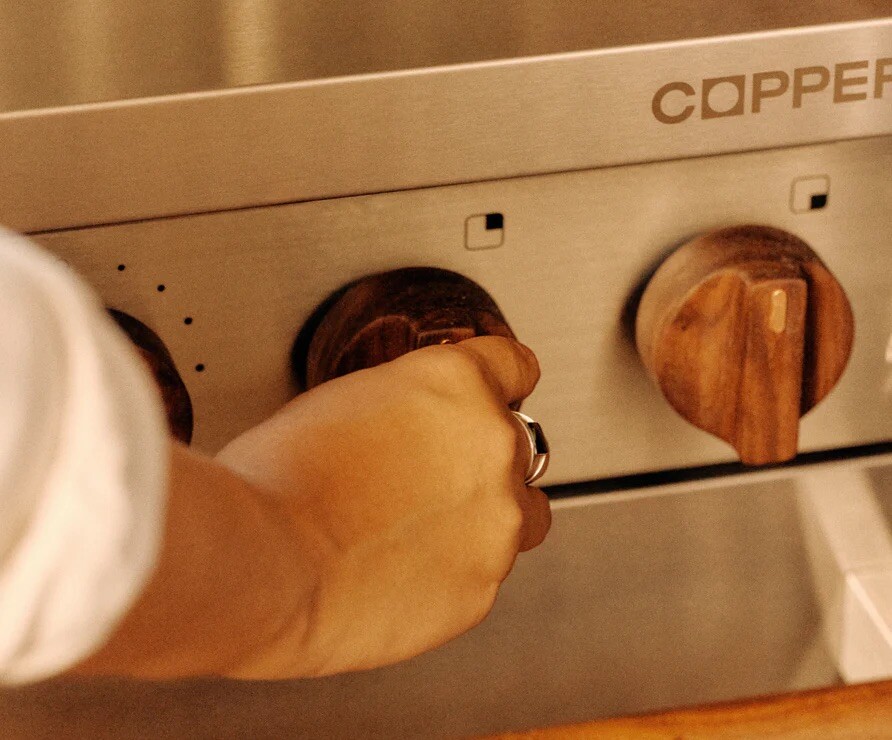 Startup Copper rethinks the induction stove, adding a battery and old ...